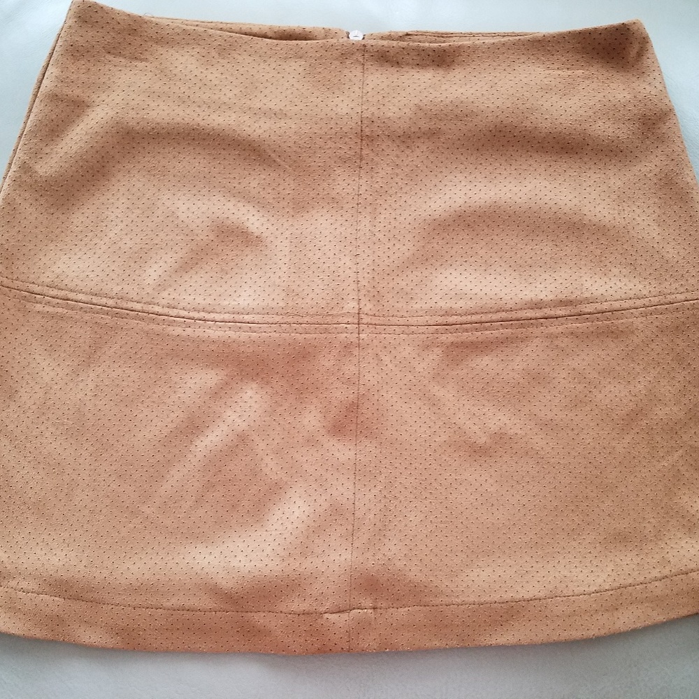 Jolt washable suede lined tan Skirt - Sz 5